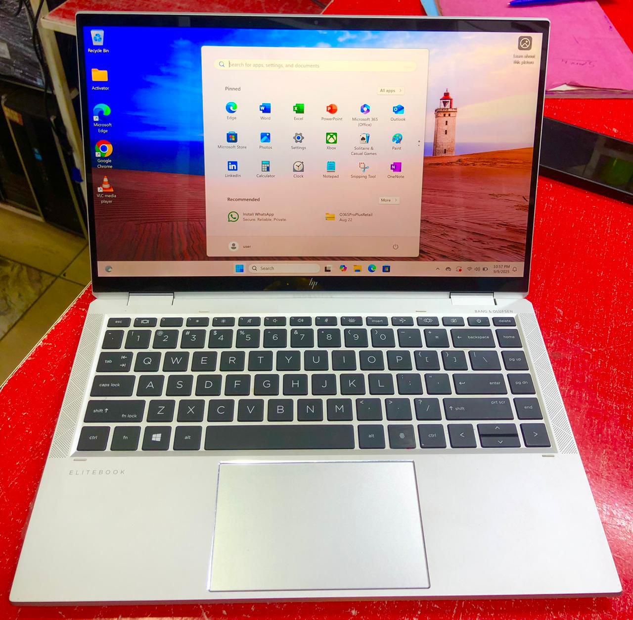 HP EliteBook x360 1040 G8